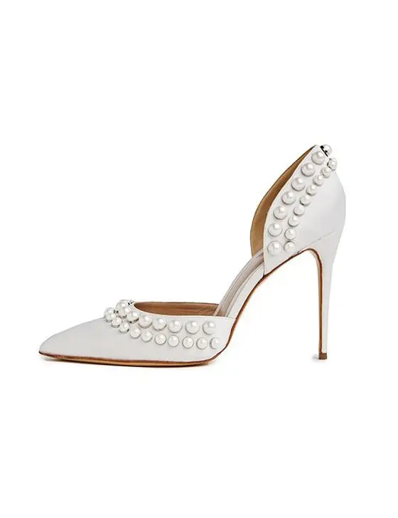 أحذية زفاف مزينة