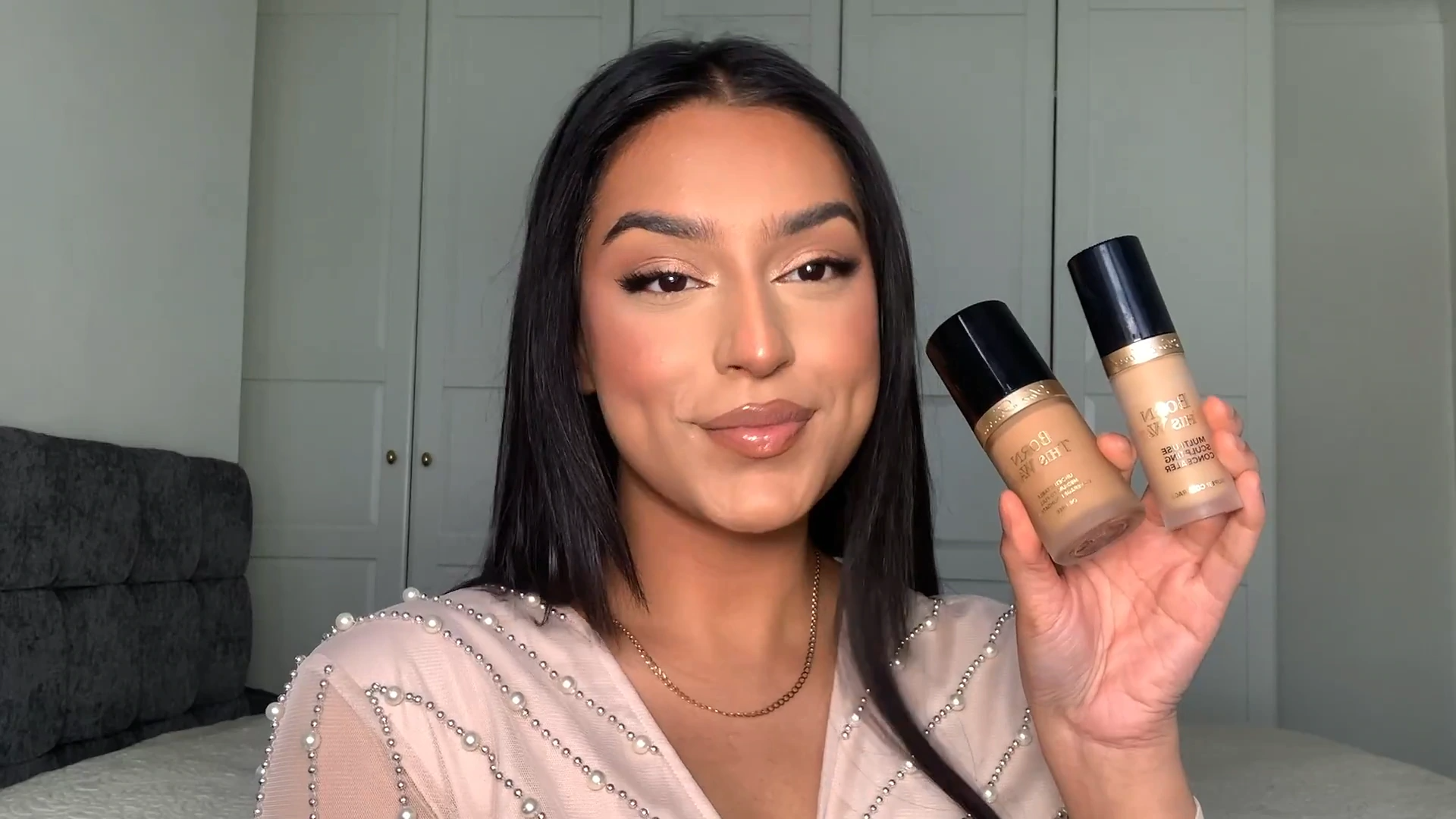 خطوات تطبيق كريم الأساس للحصول على إطلالة مثالية كالمحترفات