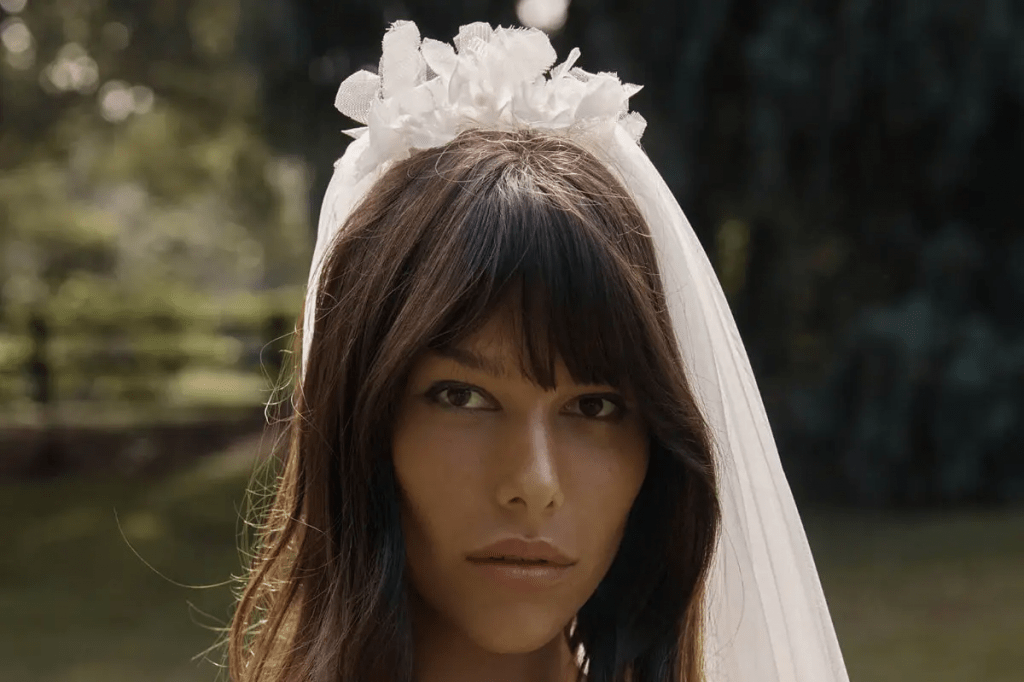 طرحة العروس 2022 بلمسات عصرية تخطف الأنظار