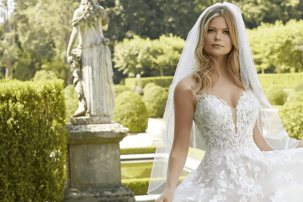 فساتين زفاف موريلي 2022.. تصاميم أيقونية ورومانسية وخالدة