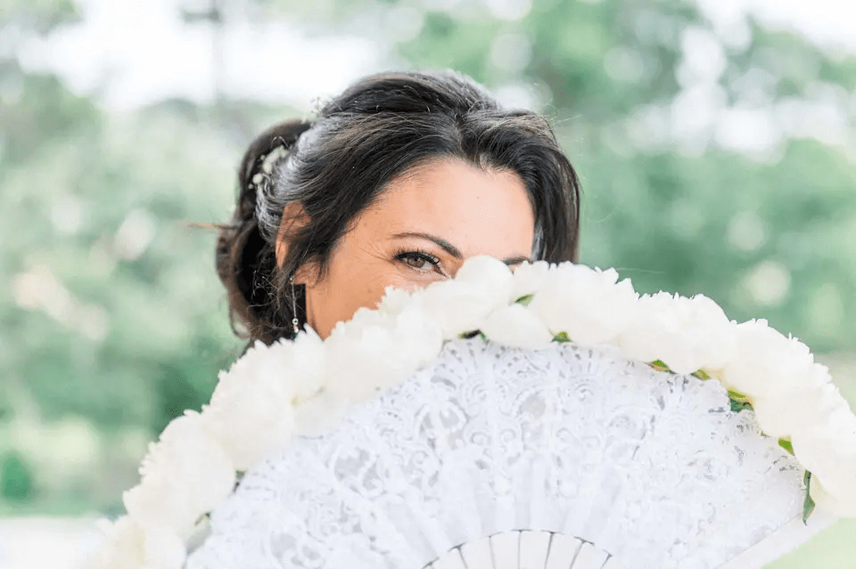 مروحة الزفاف للعروس