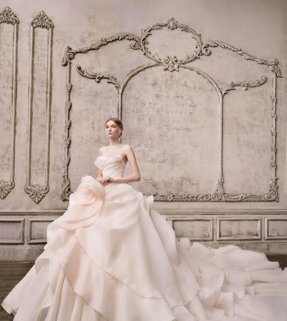 أفضل صيحات فساتين 