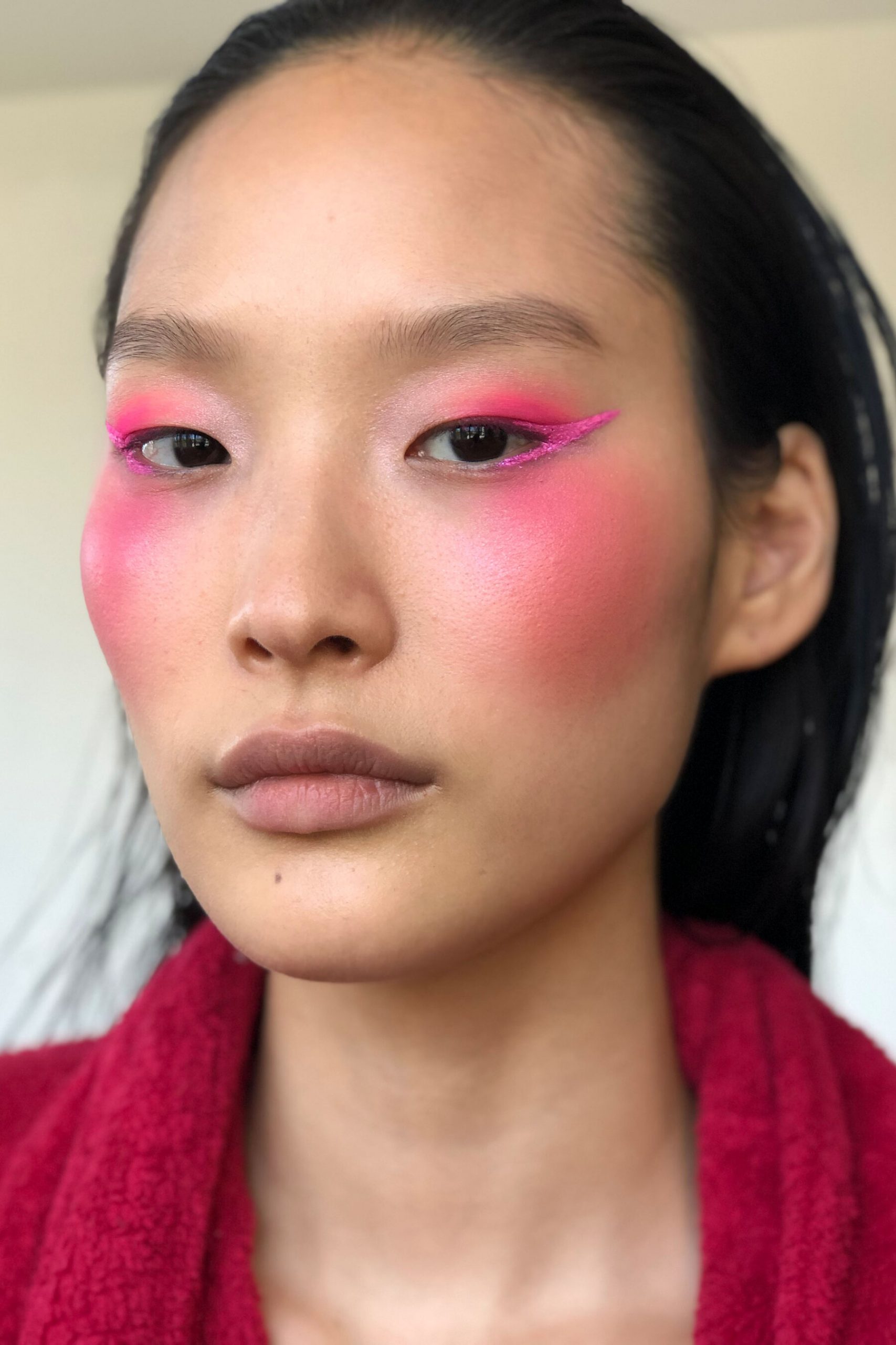 4 استعمالات لحمرة الخدود