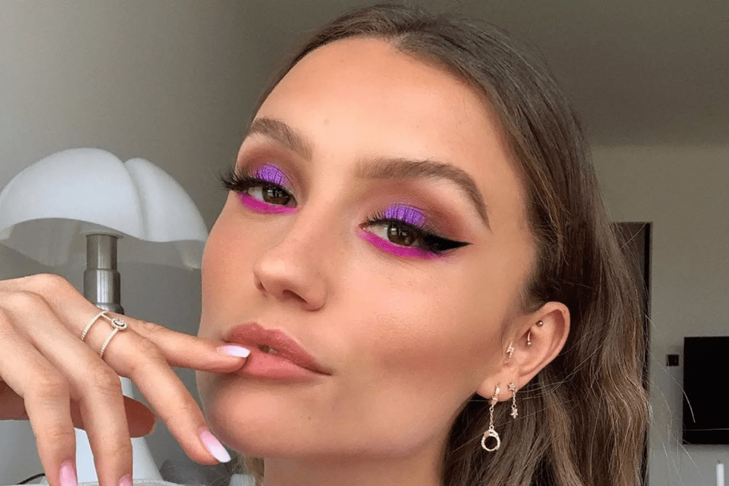 مكياج عيون بألوان نيون جذابة.. جربيها