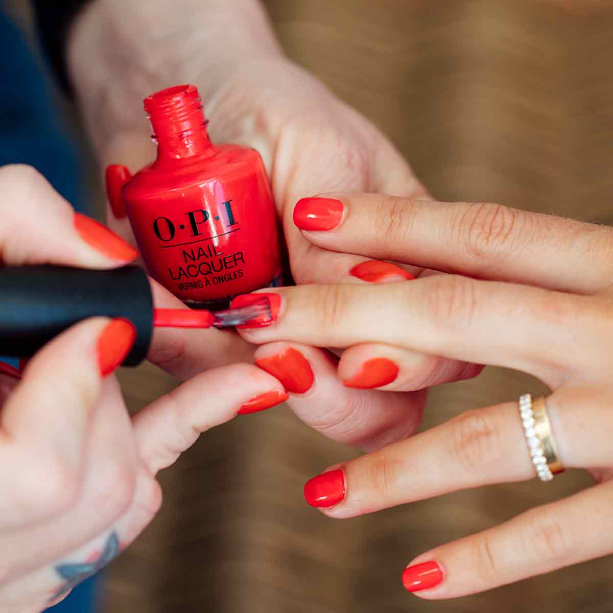 موضة ألوان طلاء الأظافر التي عليك اعتمادها لخريف وشتاء 2023