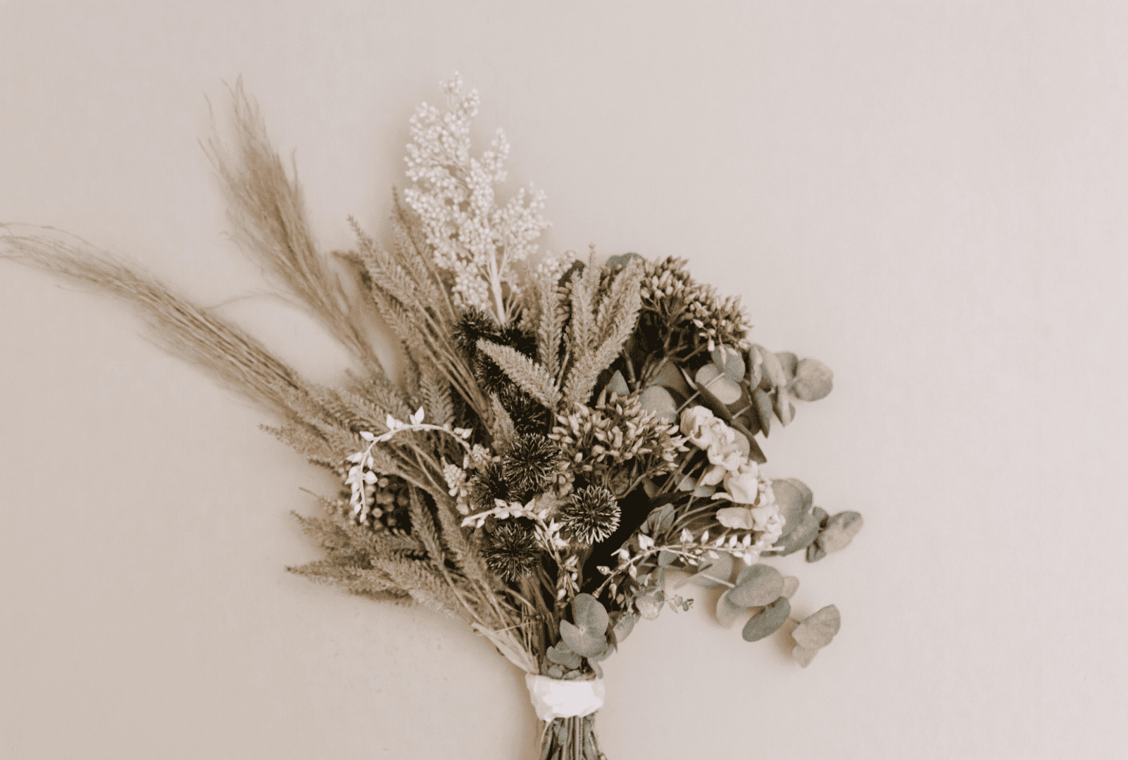 حافظي على بوكيه الزفاف مدى الحياة بهذه الطرق