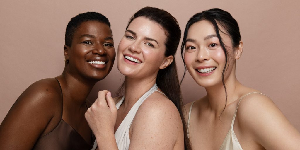 أفضل 3 سيرومات فيشي لتزويد البشرة بجميع احتياجاتها