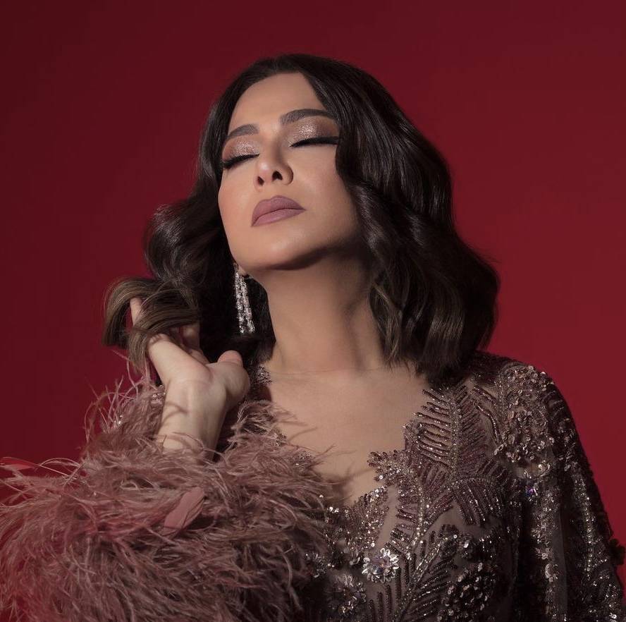 قصات شعر للمرأة الأربعينية 