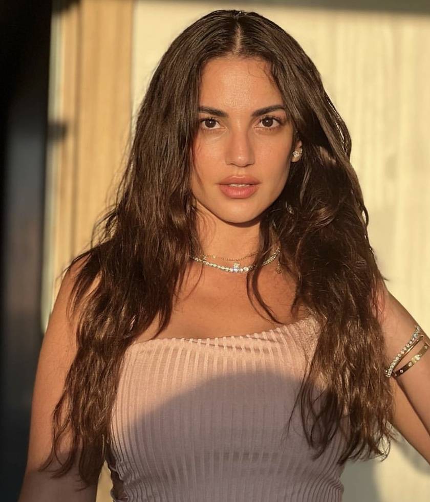 قصات شعر للمرأة الأربعينية من وحي النجمات العربيات