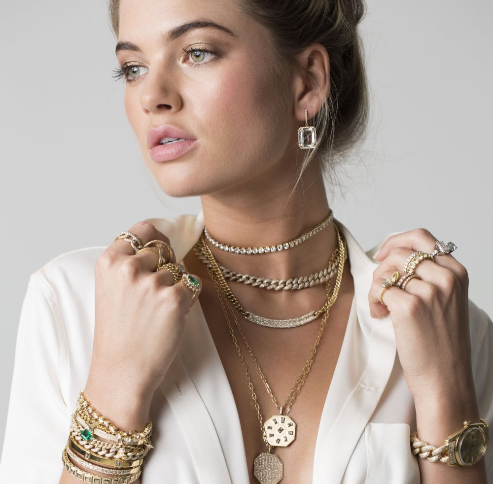 صيحة تكديس المجوهرات على طريقة النجمات