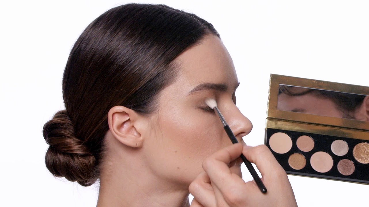 طريقة تطبيق مكياج عيون نيود في خطوات بالفيديو