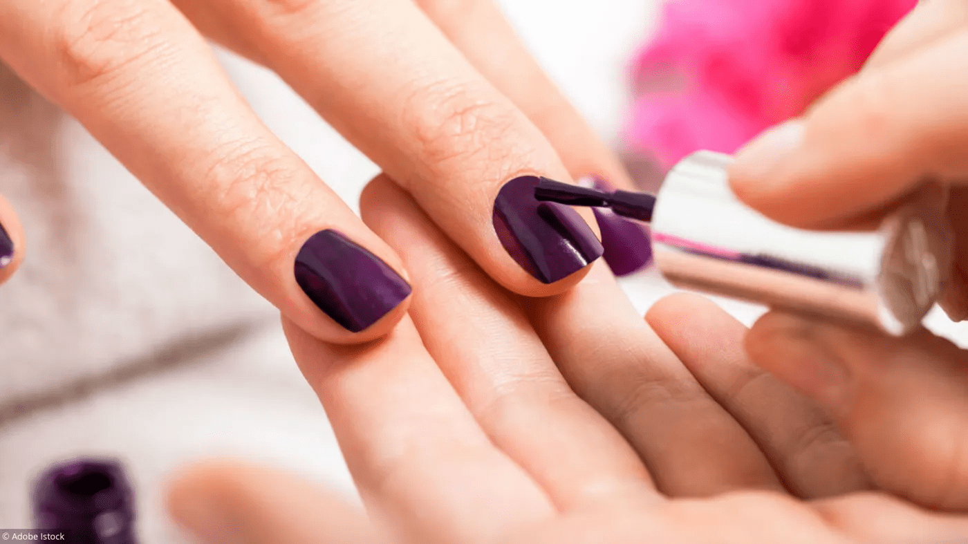 طلاء أظافر مثالي لا يتقشر باتباع 4 نصائح أساسية