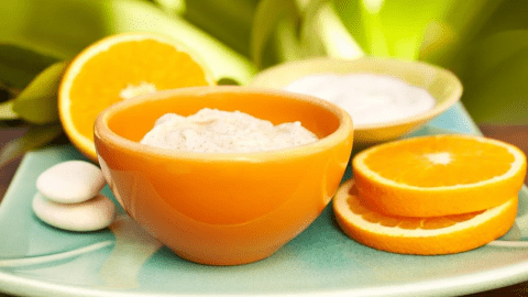 أقنعة البرتقال المنزلية لبشرة مشرقة وصحية