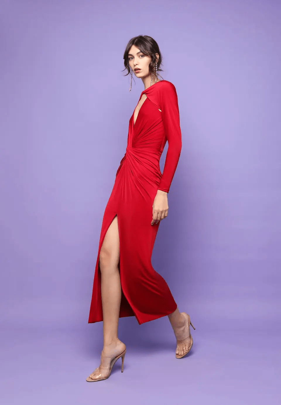 فساتين سهرة باللون الأحمر