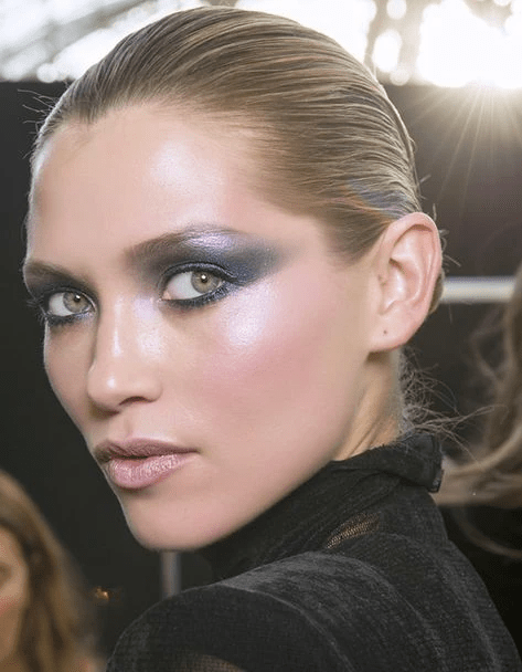 أفكار مكياج لحفلة نهاية السنة