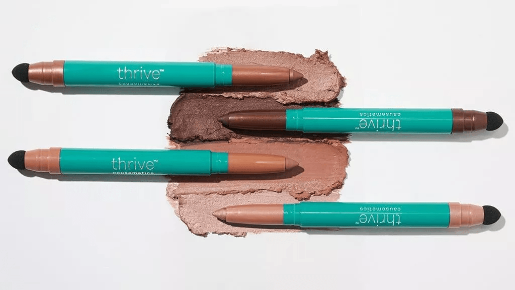 مكياج عيون سموكي خلال 30 ثانية فقط بفضل هذا المنتج