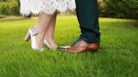 صيحات أحذية الزفاف الرائجة لموسم 2023