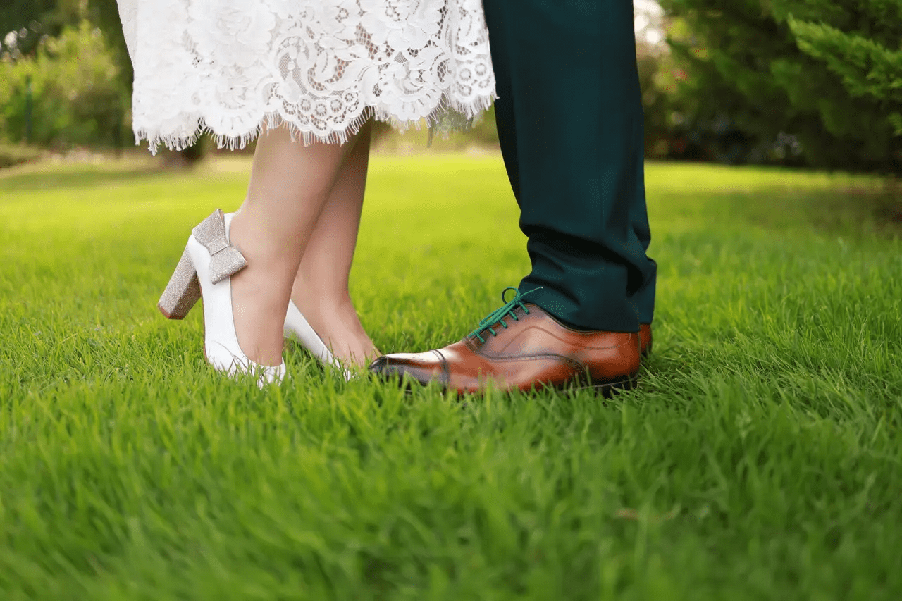 صيحات أحذية الزفاف الرائجة لموسم 2023