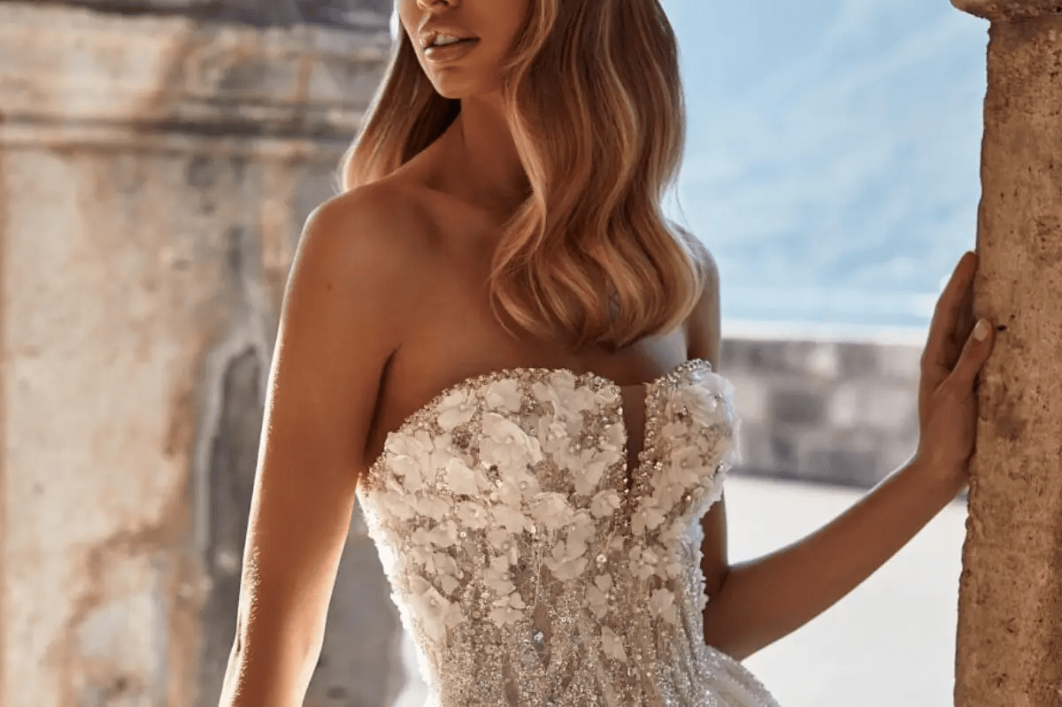 أفضل فساتين الزفاف لموسم 2023 بالصور