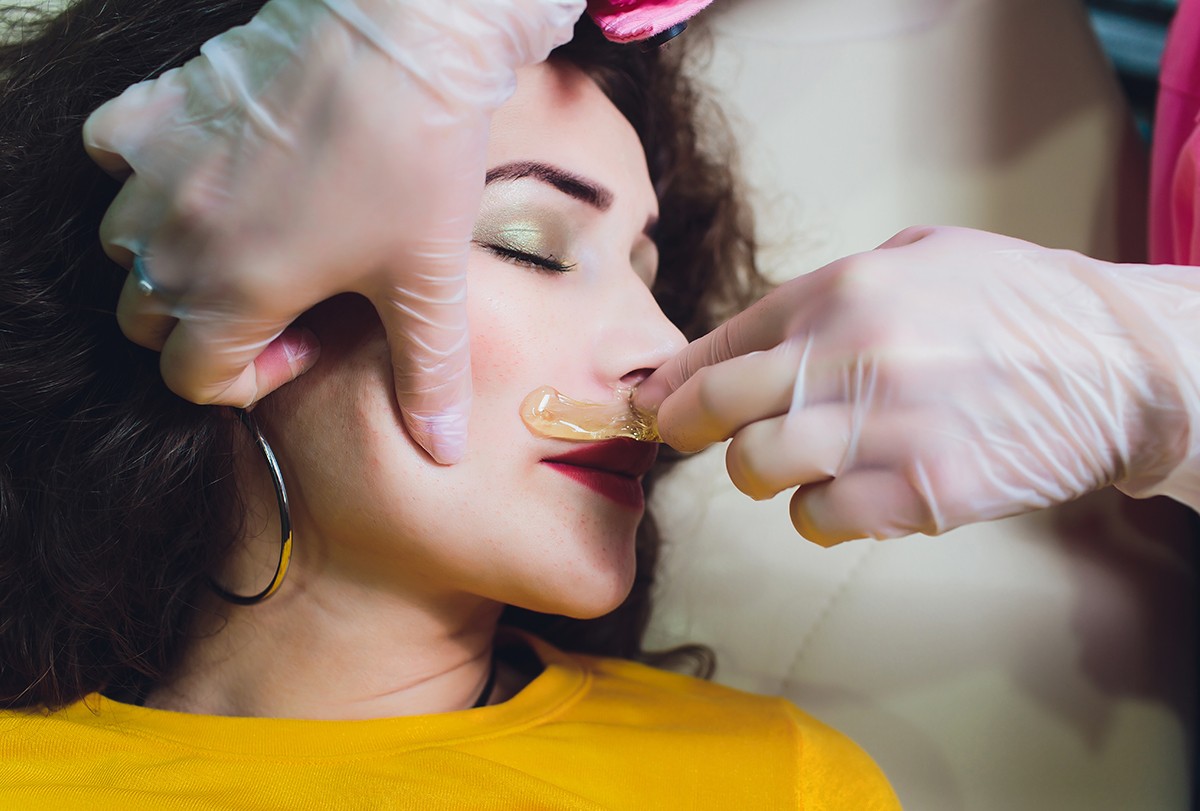 خطوات إزالة الزغب من الشفة العليا