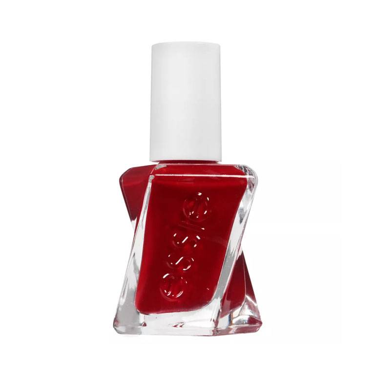 كيفية اختيار طلاء أظافر أحمر