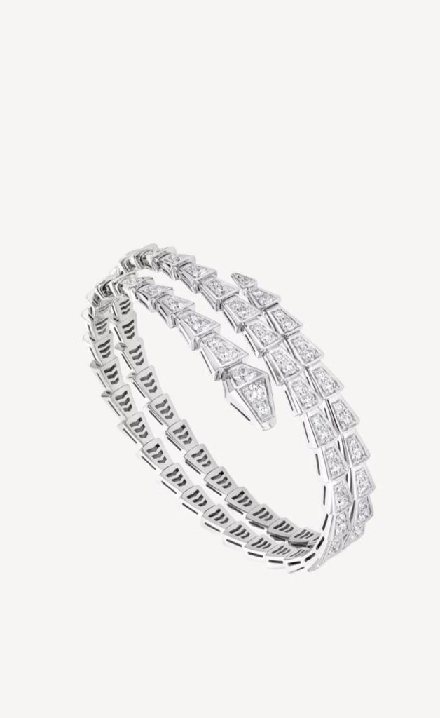 تصاميم أساور لإطلالة عروس فخمة بالصور…