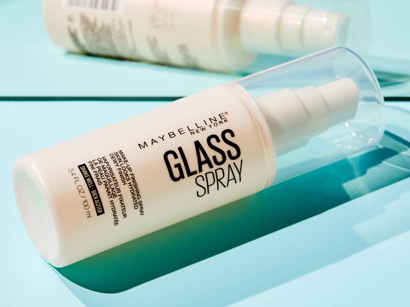 كيف تحافظين على مكياجك ثابت طوال اليوم