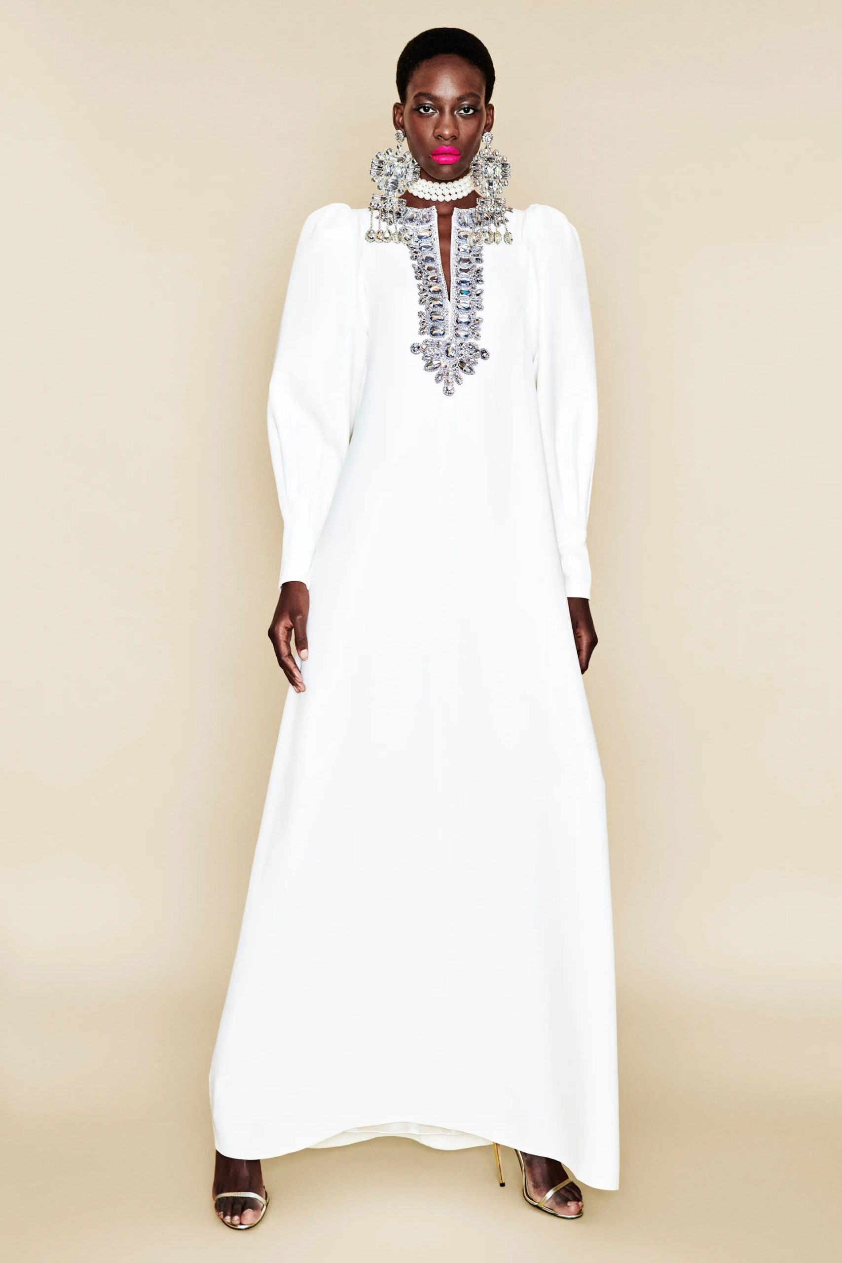 فساتين بألوان جميلة وجذابة لإطلالة العيد بالصور