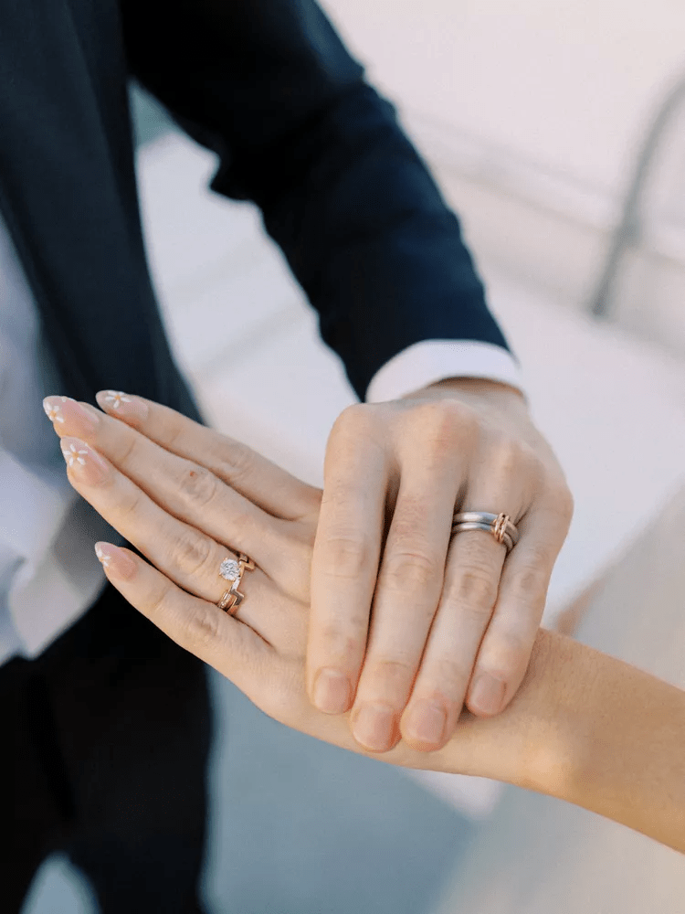 أفكار مختلفة لتزيين أظافر العروس