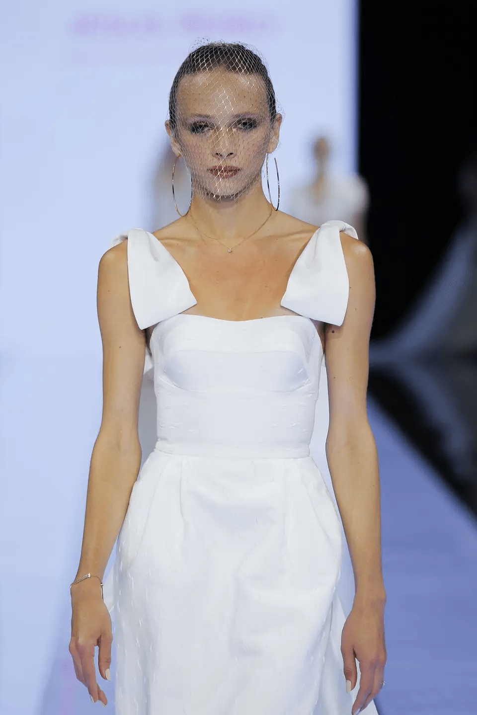 طرحات زفاف عصرية ومبتكرة 