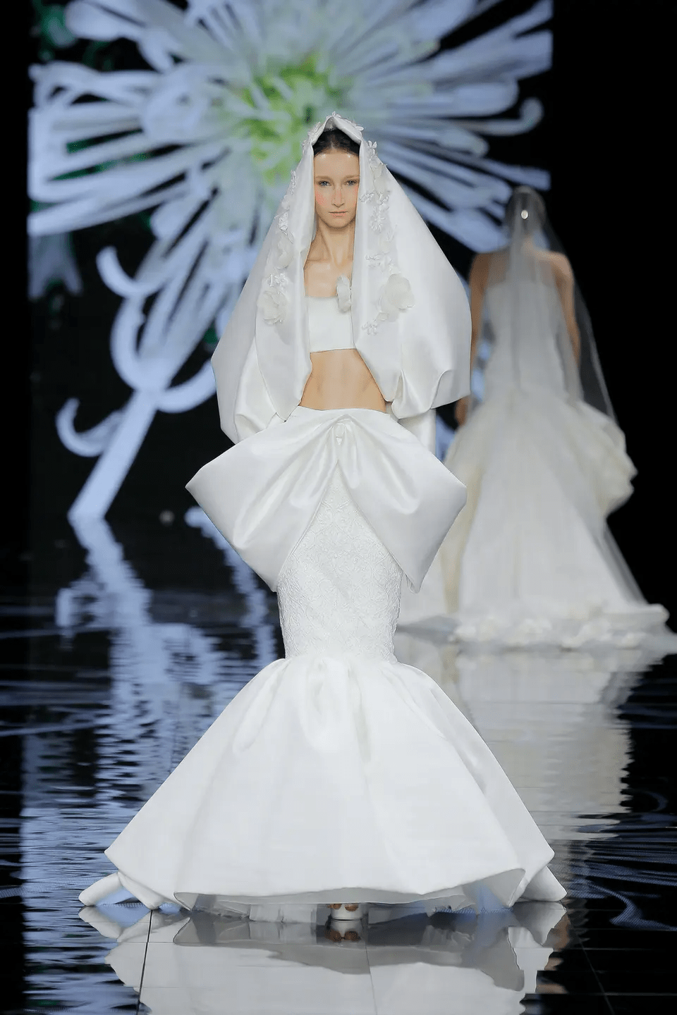 طرحات زفاف عصرية ومبتكرة 