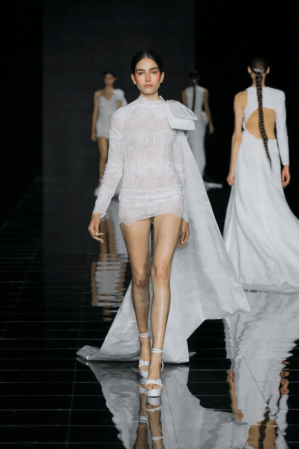 طرحات زفاف عصرية ومبتكرة 