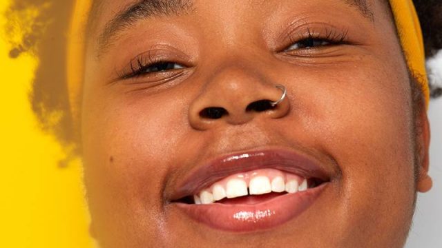 أفضل منتجات ترطيب الشفاه وحمايتها من الجفاف