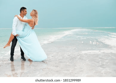 حفلات الزفاف الشاطئية