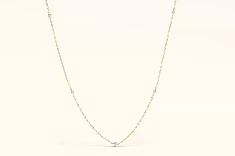 قلادات زفاف ناعمة