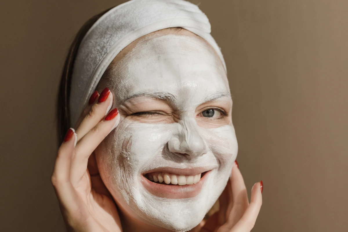 أقنعة النشا لتفتيح البشرة في شهر واحد فقط