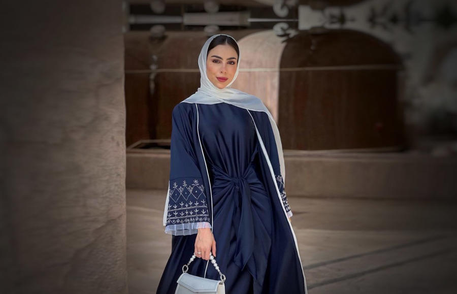 عبايات صيفية أنيقة : دليلك لتنسيق الألوان والقصات بطرق عصرية ومحتشمة