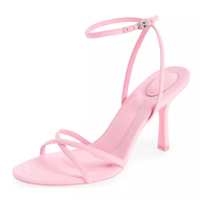 أحذية زفاف وردية للعروس