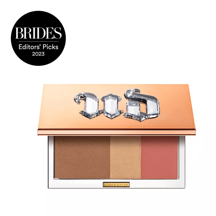 إليك مستحضرات التجميل الأساسية 