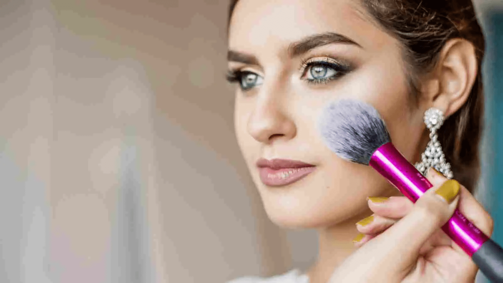 إليك مستحضرات التجميل الأساسية التي عليك اقتناؤها في الزفاف