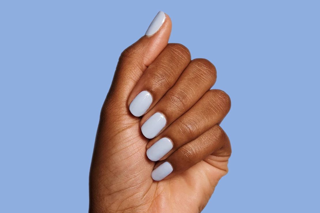 أفكار ملهمة لتلوين أظافرك بـ Blueberry Milk Nail بطرق متنوعة