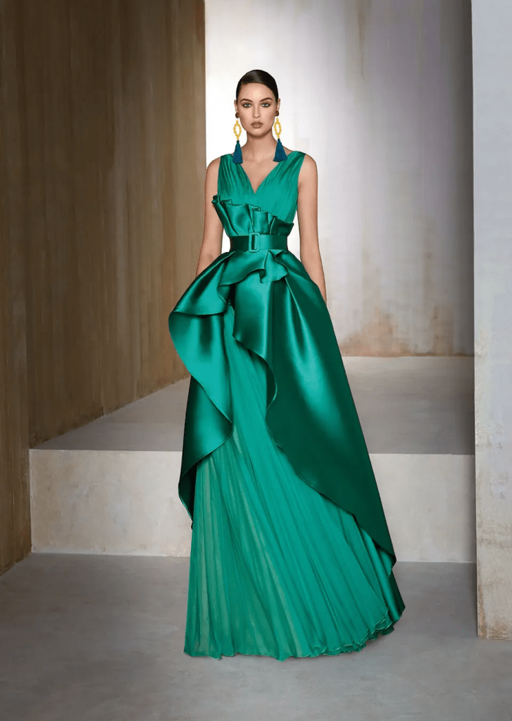 فساتين سهرات باللون الأخضر بتدرجاته المختلفة بالصور…