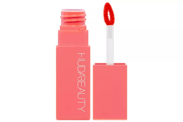 أفضل أحمر شفاه يظل ثابت