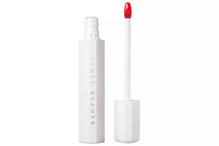 أفضل أحمر شفاه يظل ثابت