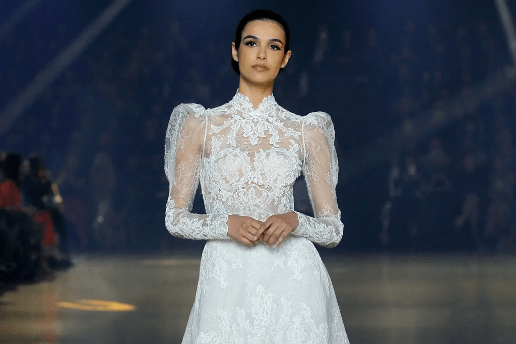 أفضل فساتين زفاف 2024 بالصور..