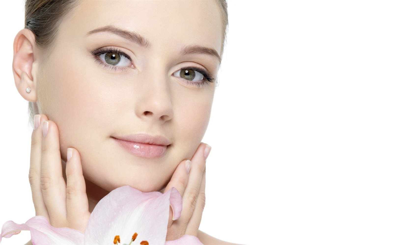 جهزي بشرتك قبل المكياج بهذه الخطوات