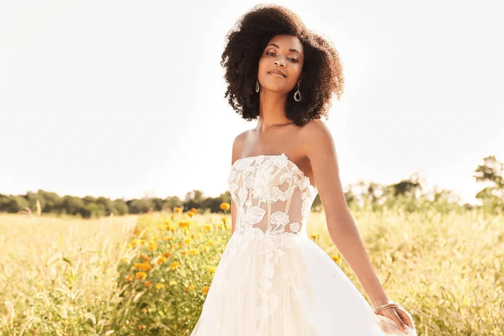 فساتين زفاف جذابة تناسب أجواء الخريف