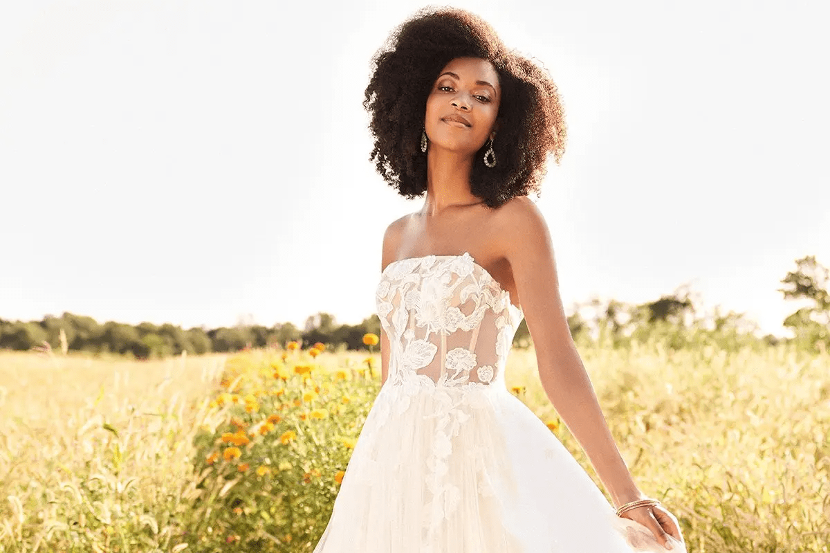 فساتين زفاف جذابة تناسب أجواء الخريف