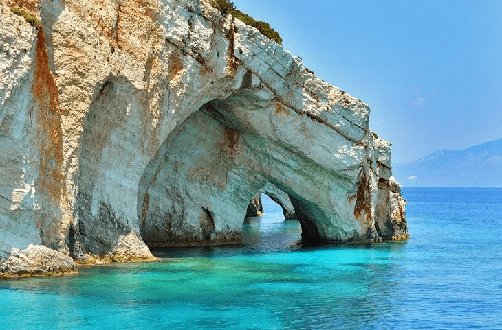 شهر العسل في اليونان 