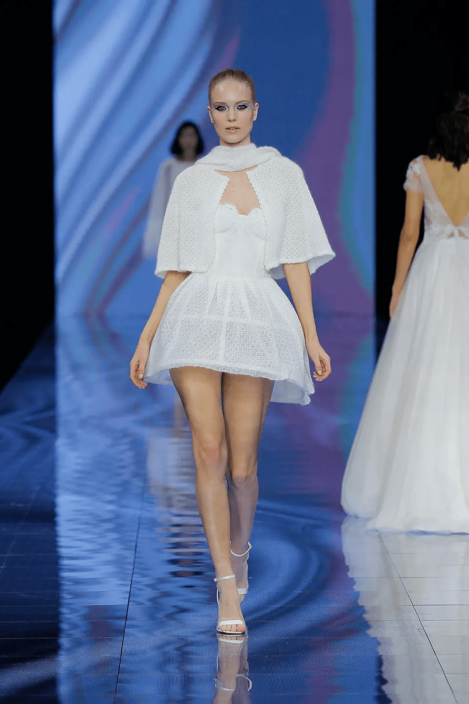 صور فساتين زفاف قصيرة 